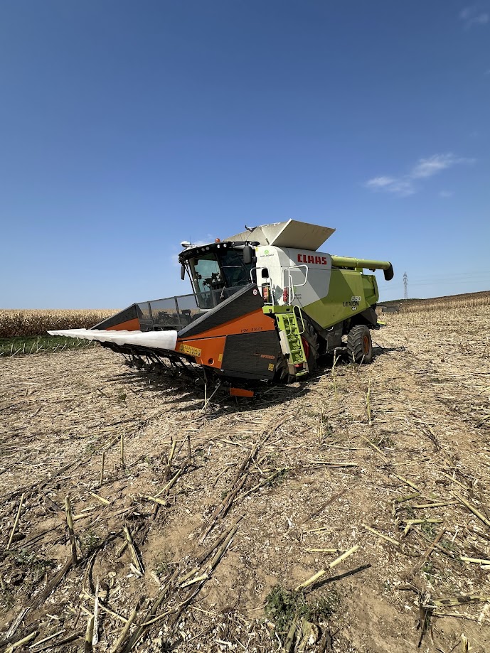 Claas Lexion 660 so slnečnicovým adaptérom